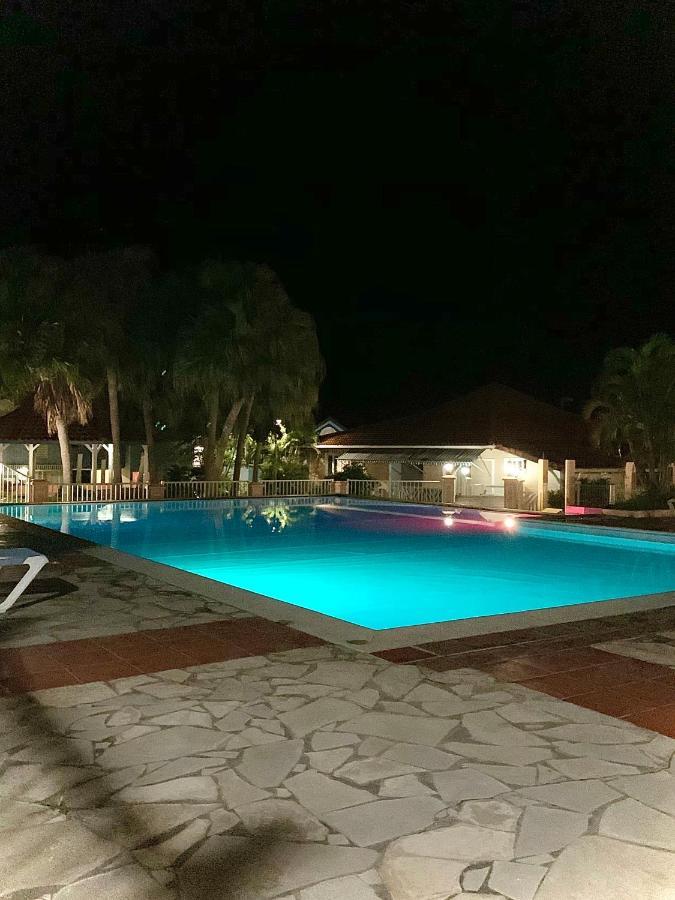 Somptueux Duplex Sur La Route Des Plages Sainte-Anne Luaran gambar
